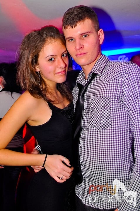 Sfârşit de săptămână în Club Atti's, 