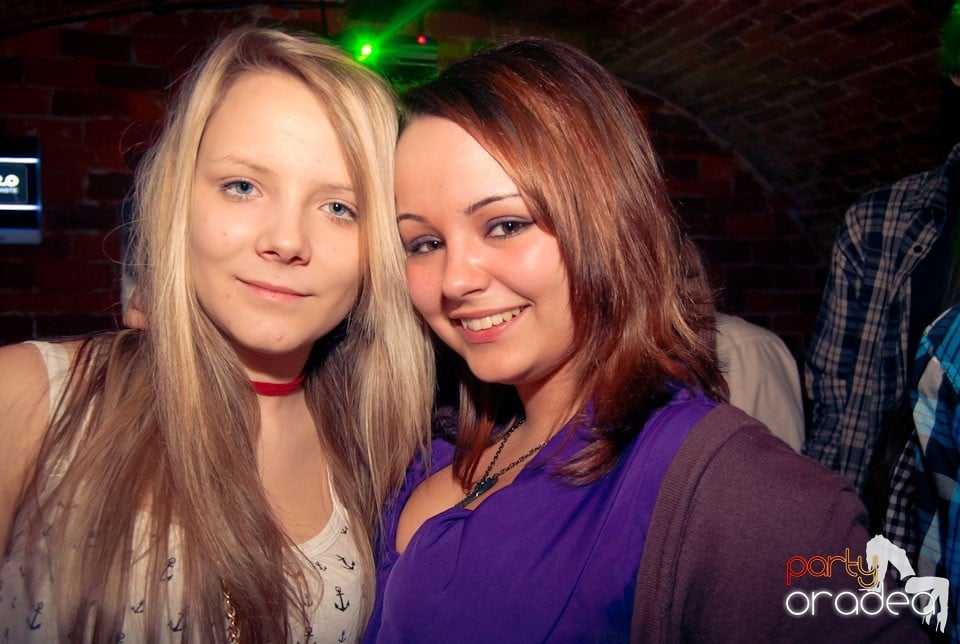 Sfârşit de săptămână în Club Escape, 