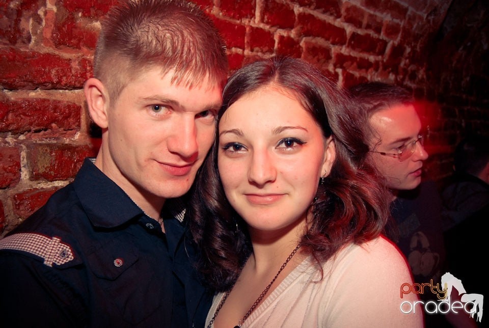 Sfârşit de săptămână în Club Escape, 