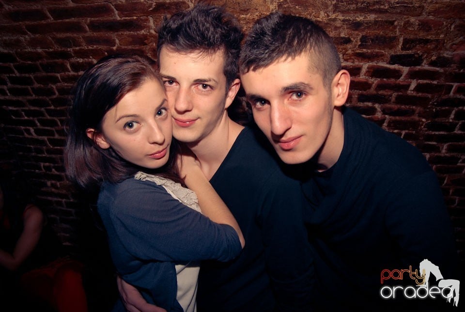 Sfârşit de săptămână în Club Escape, 