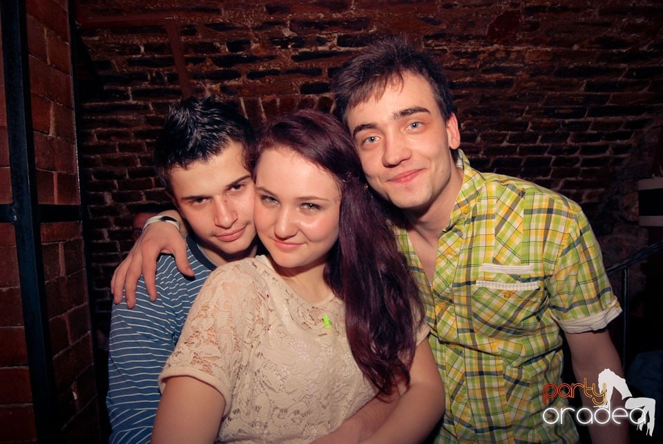 Sfârşit de săptămână în Club Escape, 