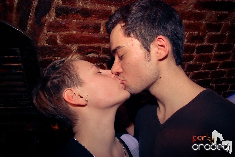 Sfârşit de săptămână în Club Escape, 