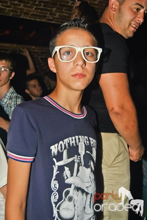 Sfârşit de săptămână în Club Escape, 