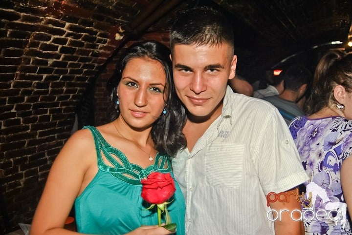 Sfârşit de săptămână în Club Escape, 