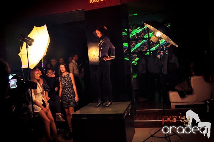 Shooting Show în Heat, 