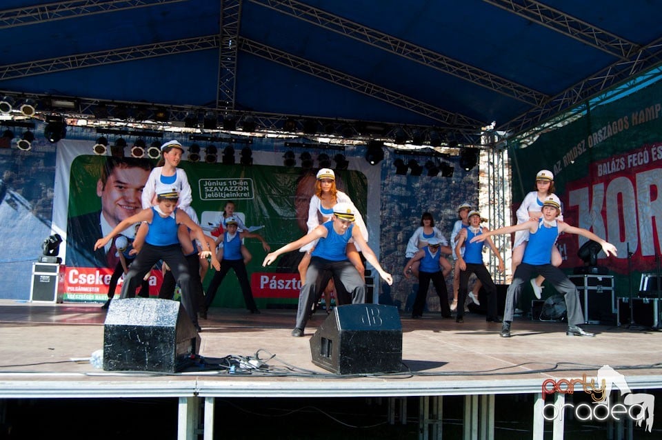 Show de dans la Majális, Cetatea Oradea