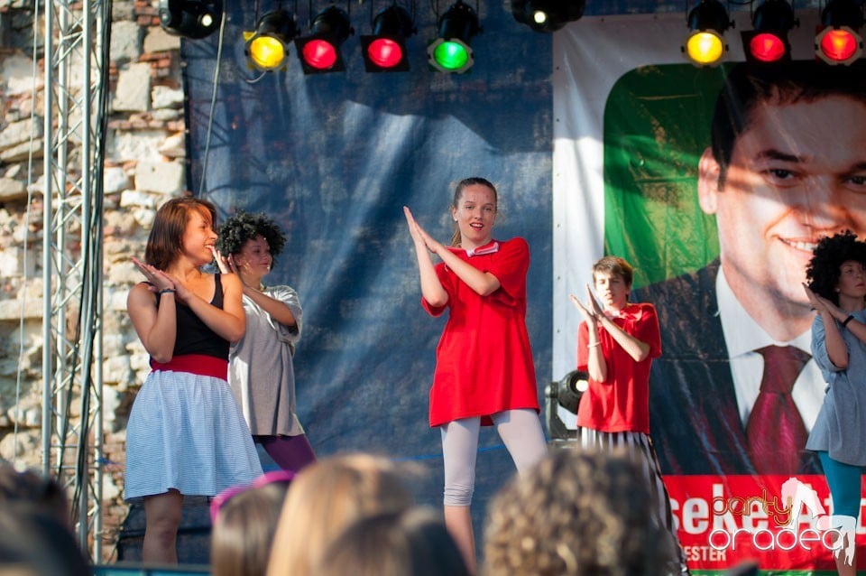 Show de dans la Majális, Cetatea Oradea