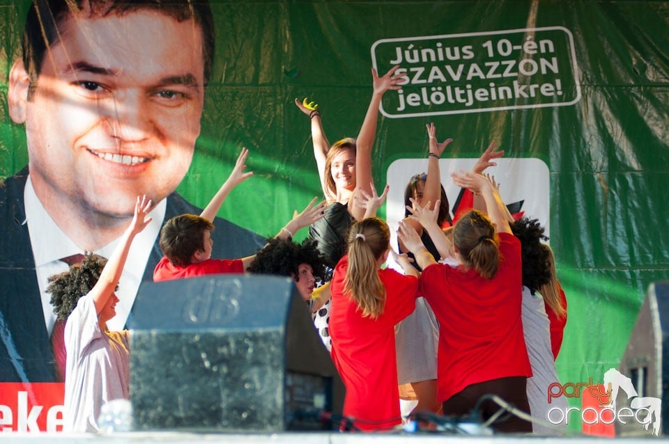 Show de dans la Majális, Cetatea Oradea