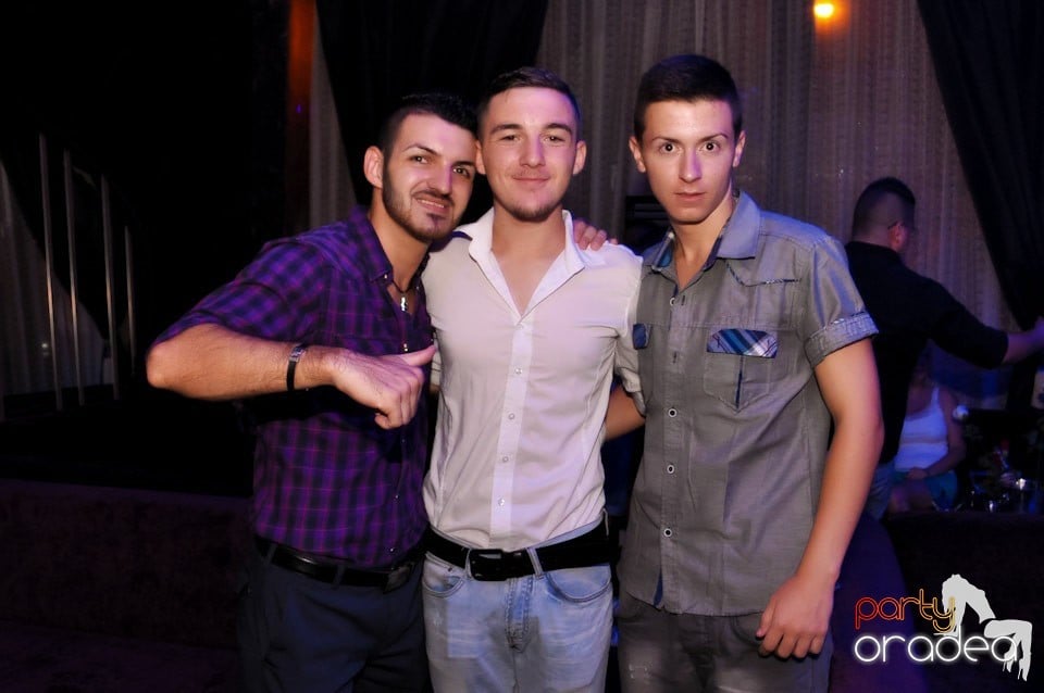 Show Must Go On @ The One,