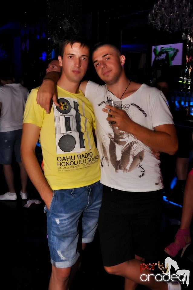 Show Must Go On @ The One,