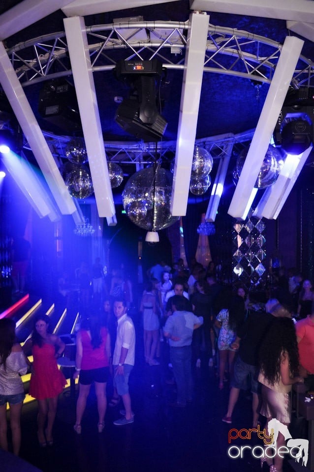Show Must Go On @ The One,