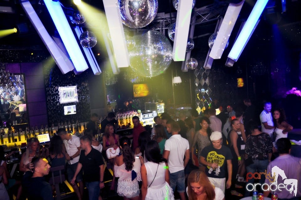 Show Must Go On @ The One,