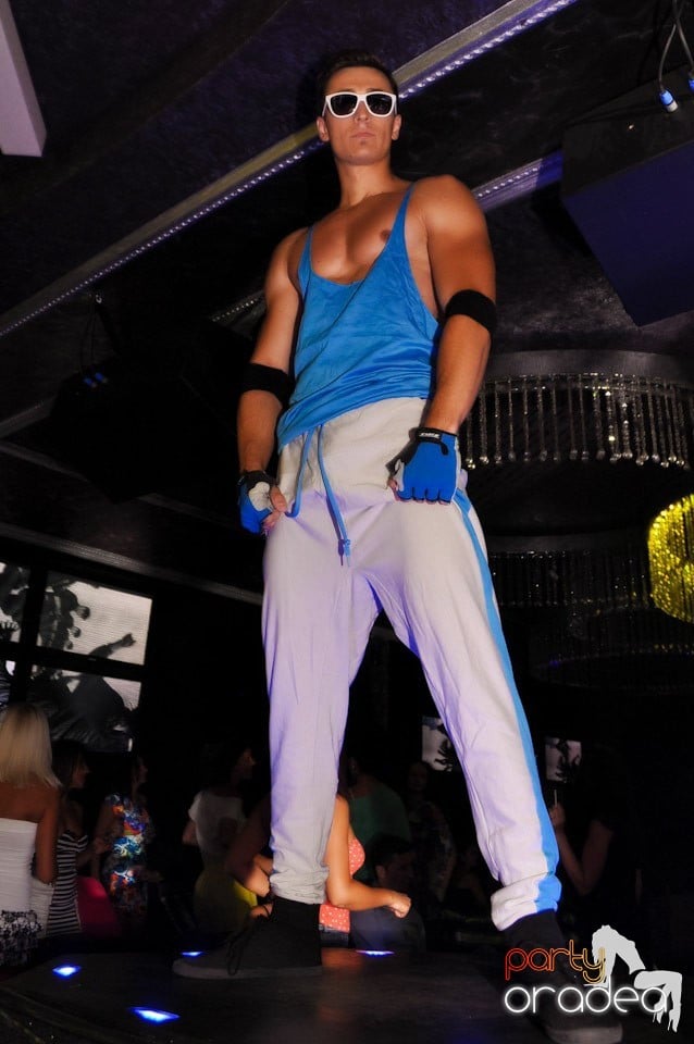 Show Must Go On @ The One,