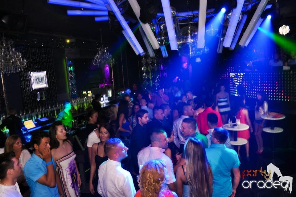 Show Must Go On @ The One,