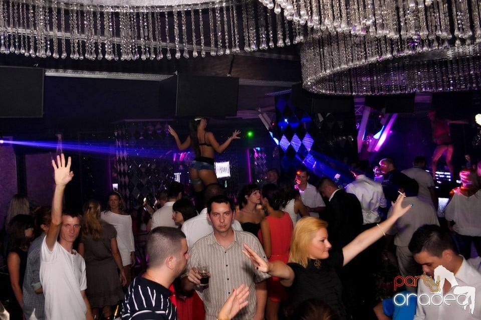 Show Must Go On @ The One,