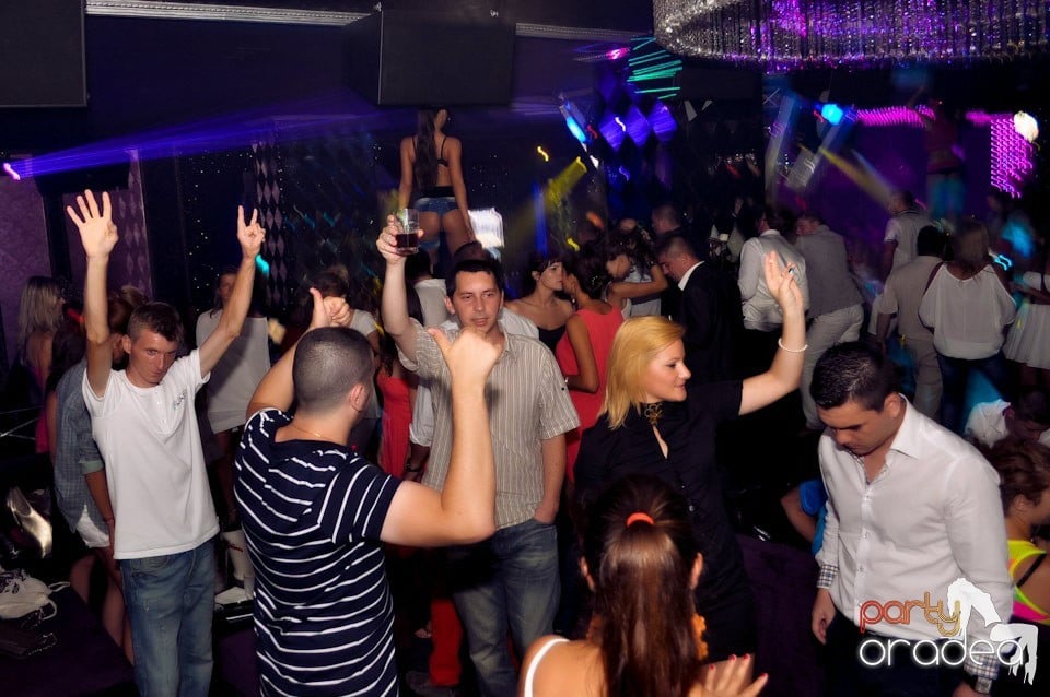 Show Must Go On @ The One,