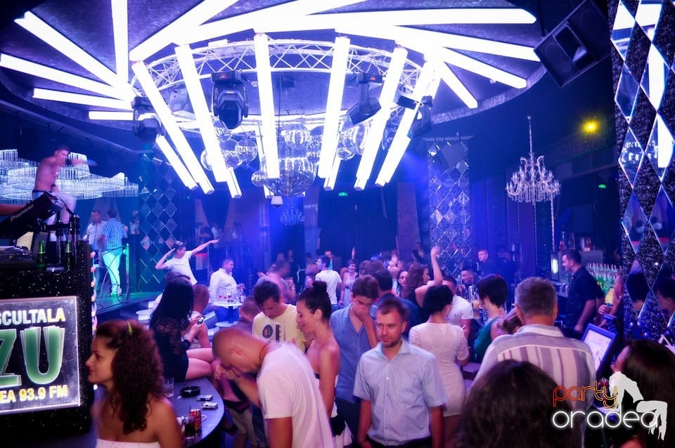 Show Must Go On @ The One,