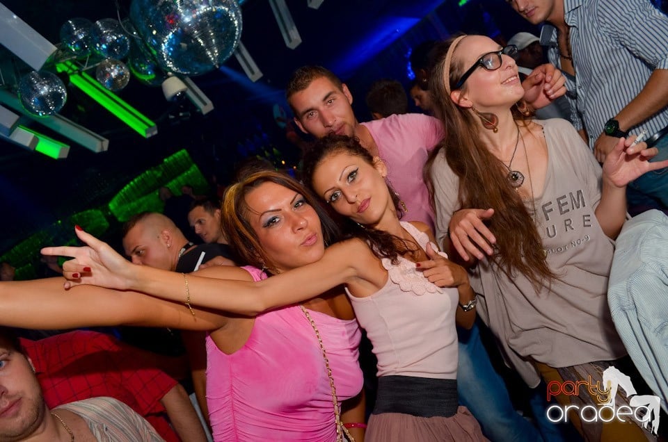 Shut Up And Dance @ The One, 