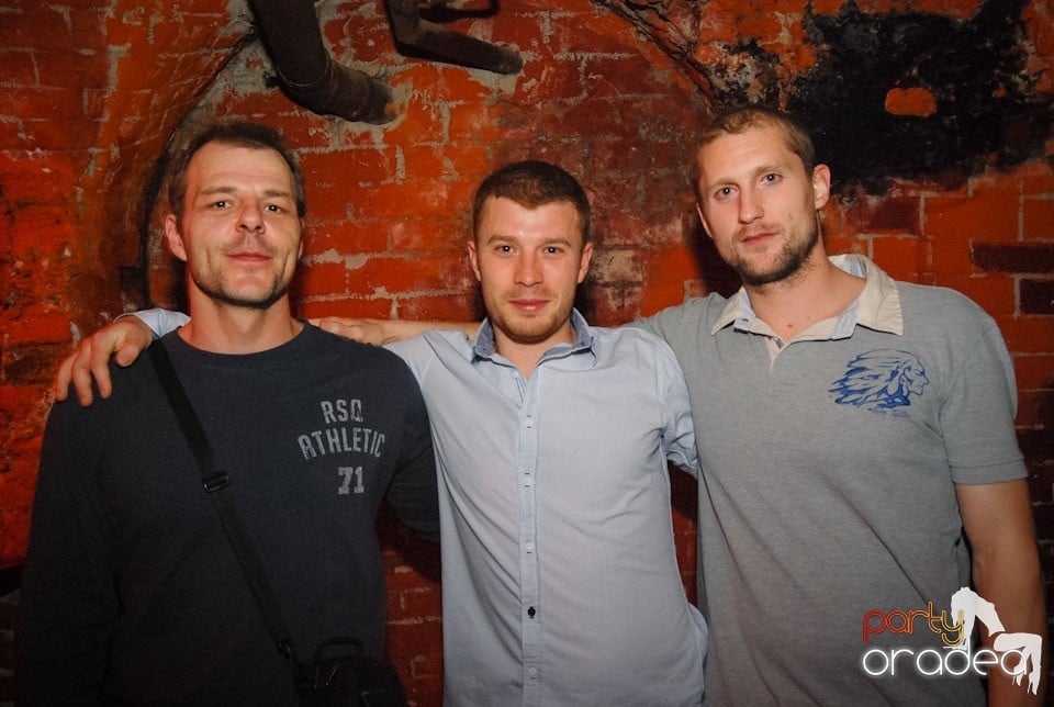 Simte ritmul în Escape, 