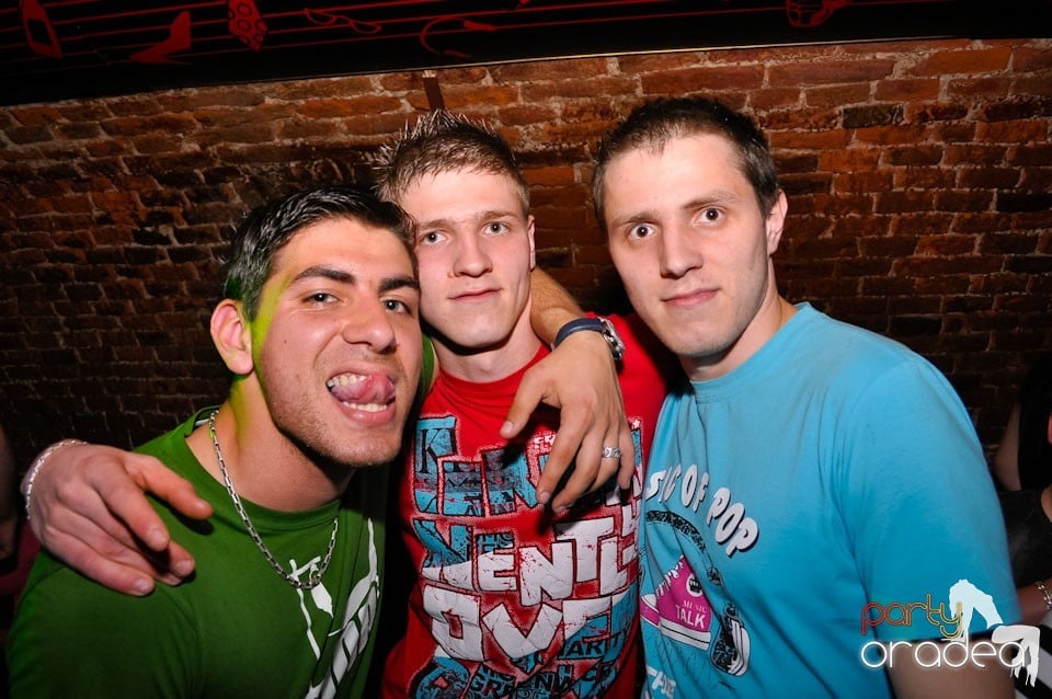 Simte ritmul în Escape, 