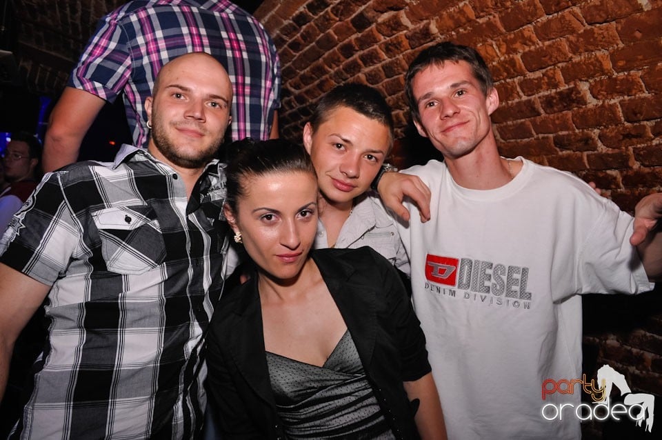 Simte ritmul în Escape, 