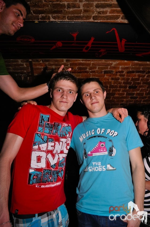 Simte ritmul în Escape, 