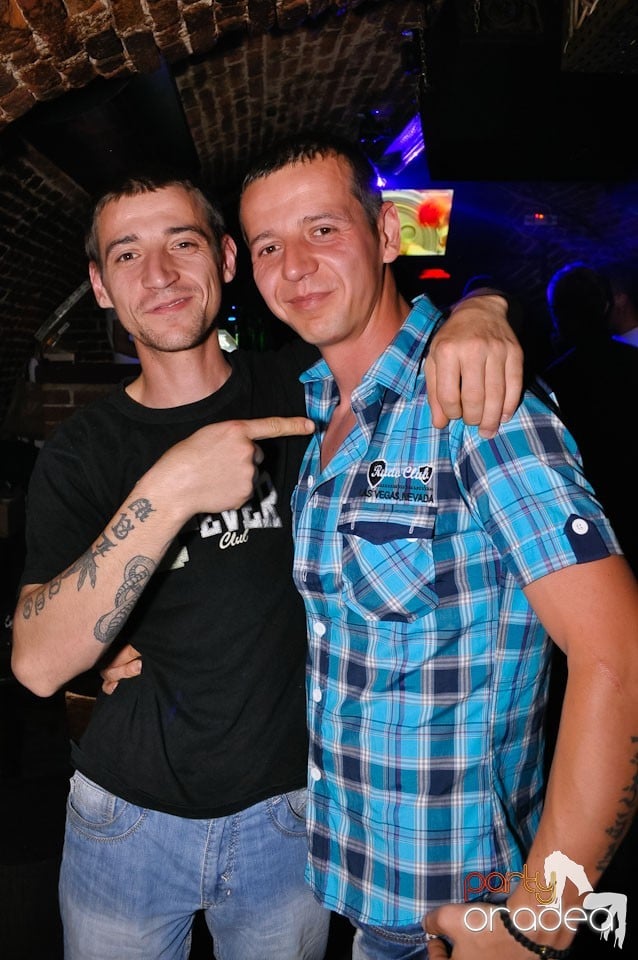 Simte ritmul în Escape, 