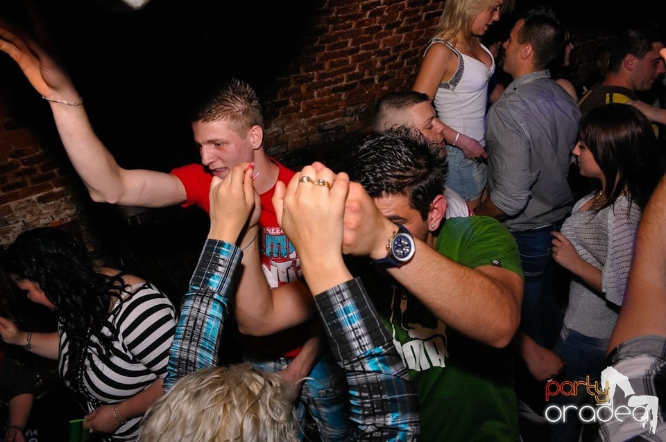 Simte ritmul în Escape, 