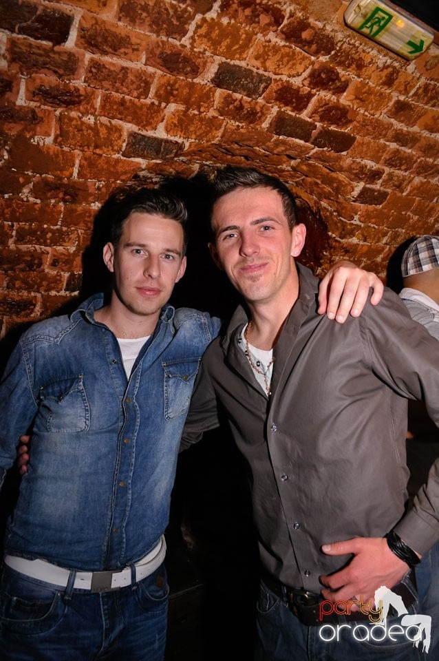 Simte ritmul în Escape, 