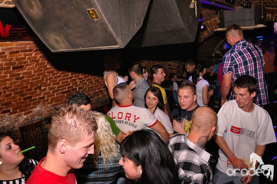 Simte ritmul în Escape, 