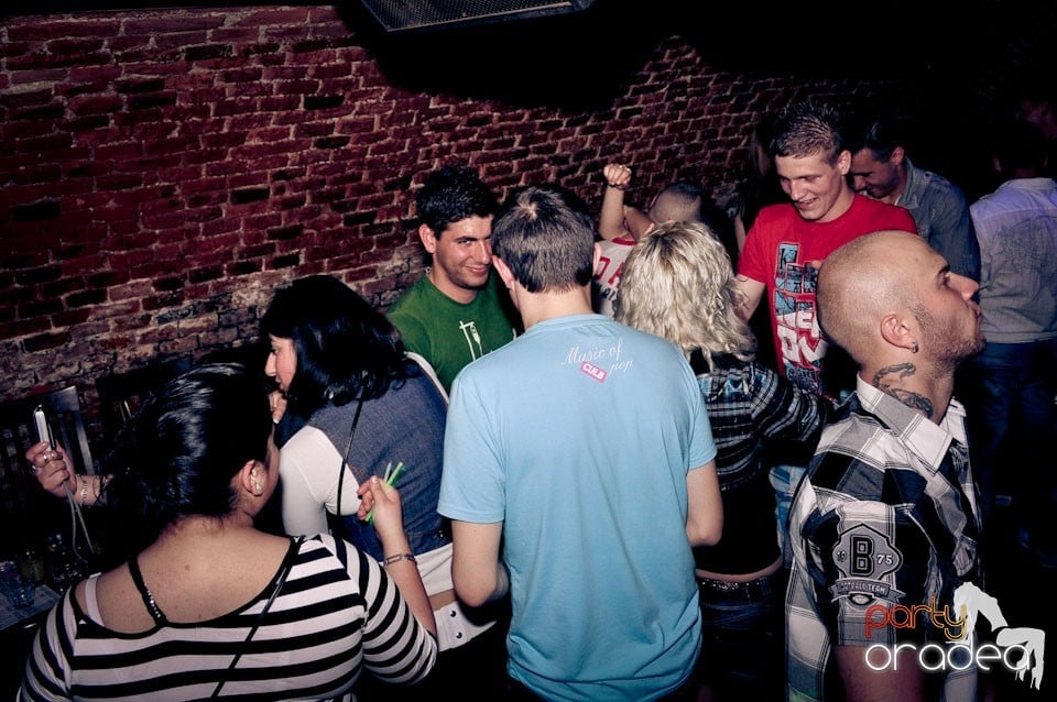 Simte ritmul în Escape, 