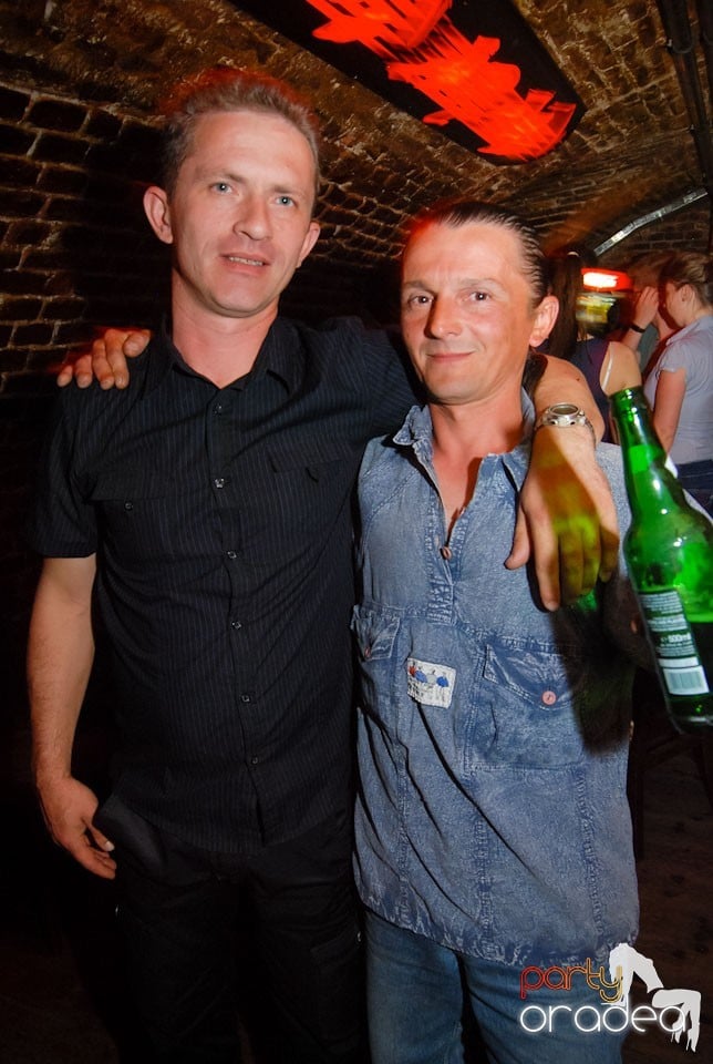 Simte ritmul în Escape, 