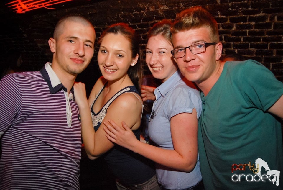 Simte ritmul în Escape, 