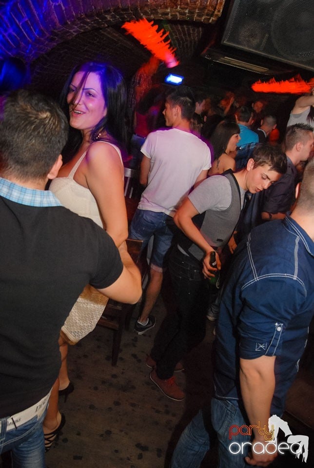 Simte ritmul în Escape, 