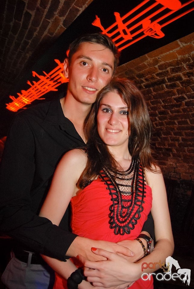 Simte ritmul în Escape, 