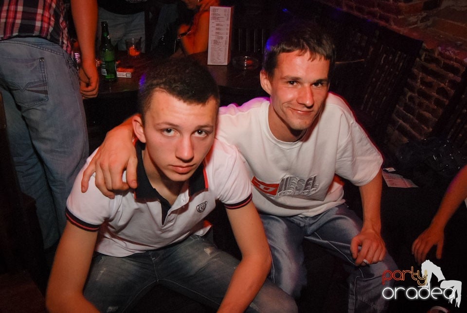 Simte ritmul în Escape, 