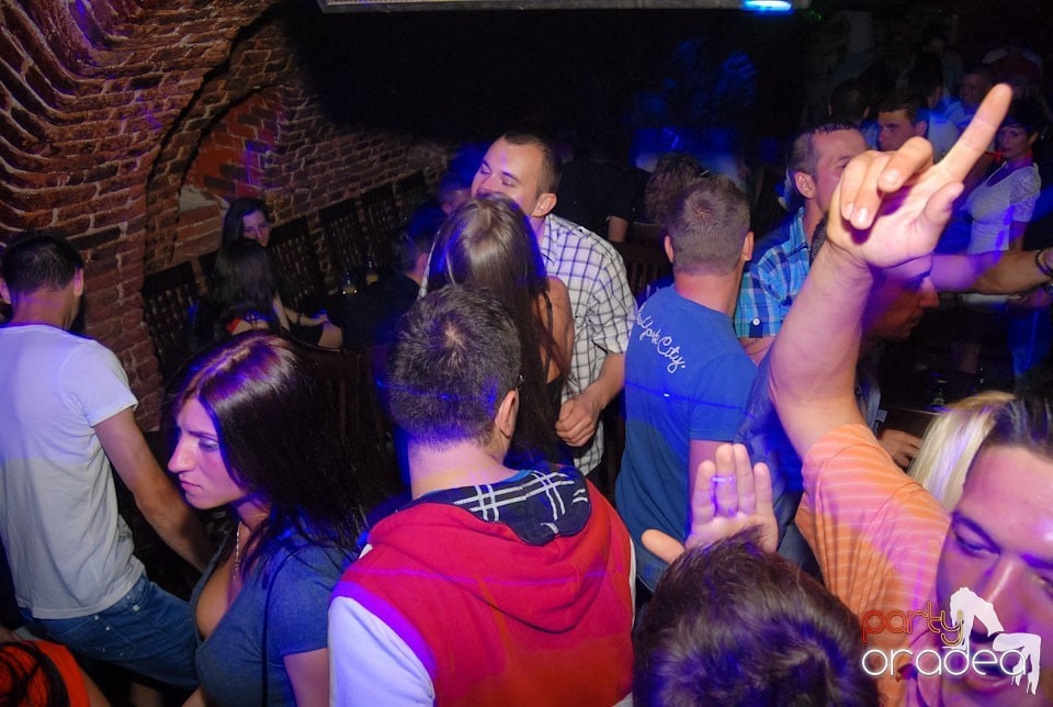 Simte ritmul în Escape, 