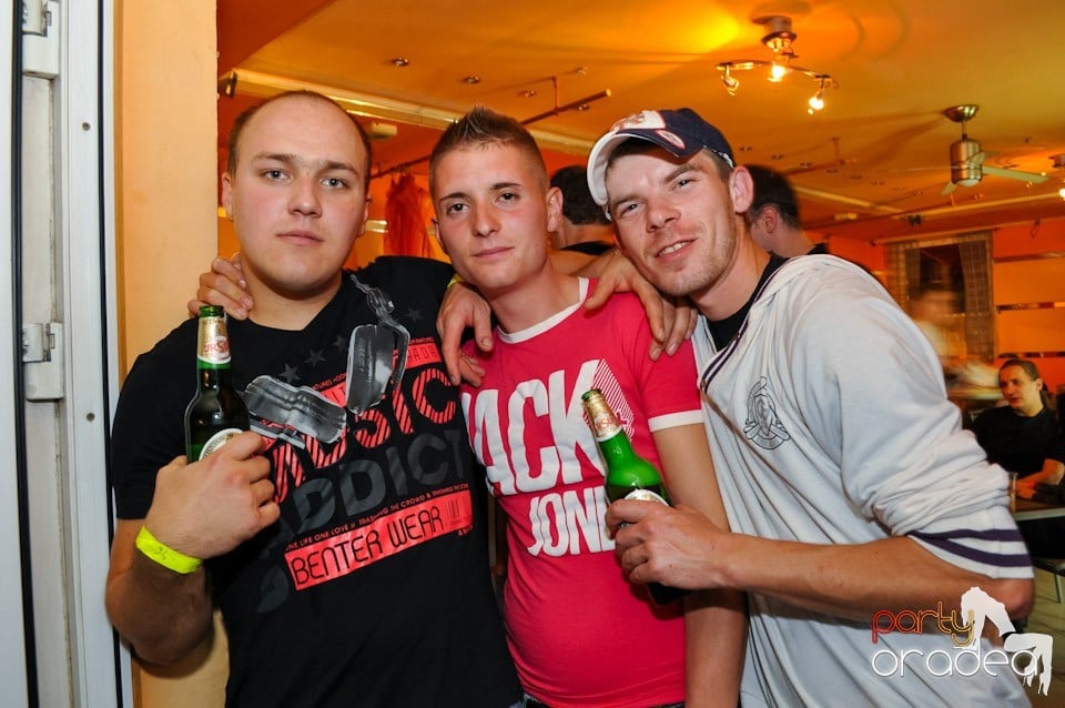 Single Party cu DJ Bíró, 