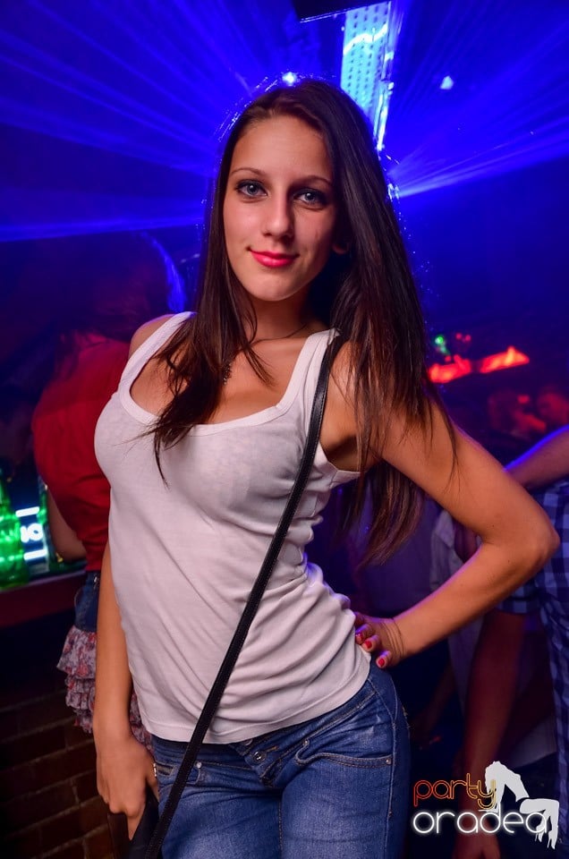 Şirul petrecerilor din Escape continuă şi joi, 