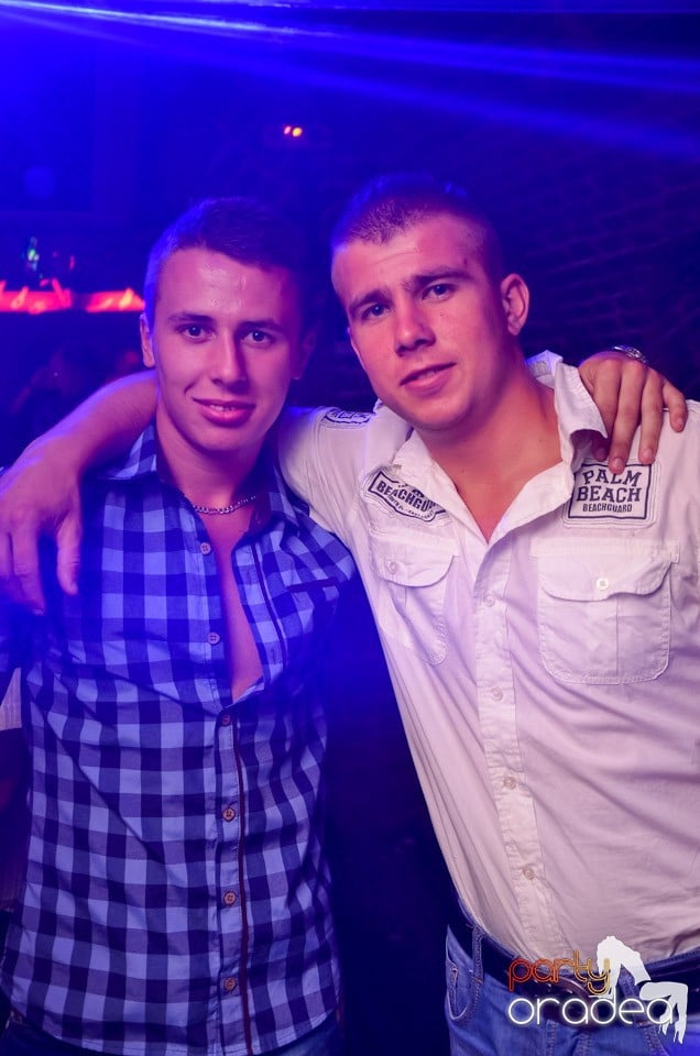 Şirul petrecerilor din Escape continuă şi joi, 