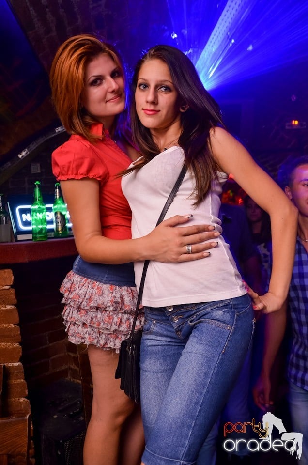 Şirul petrecerilor din Escape continuă şi joi, 