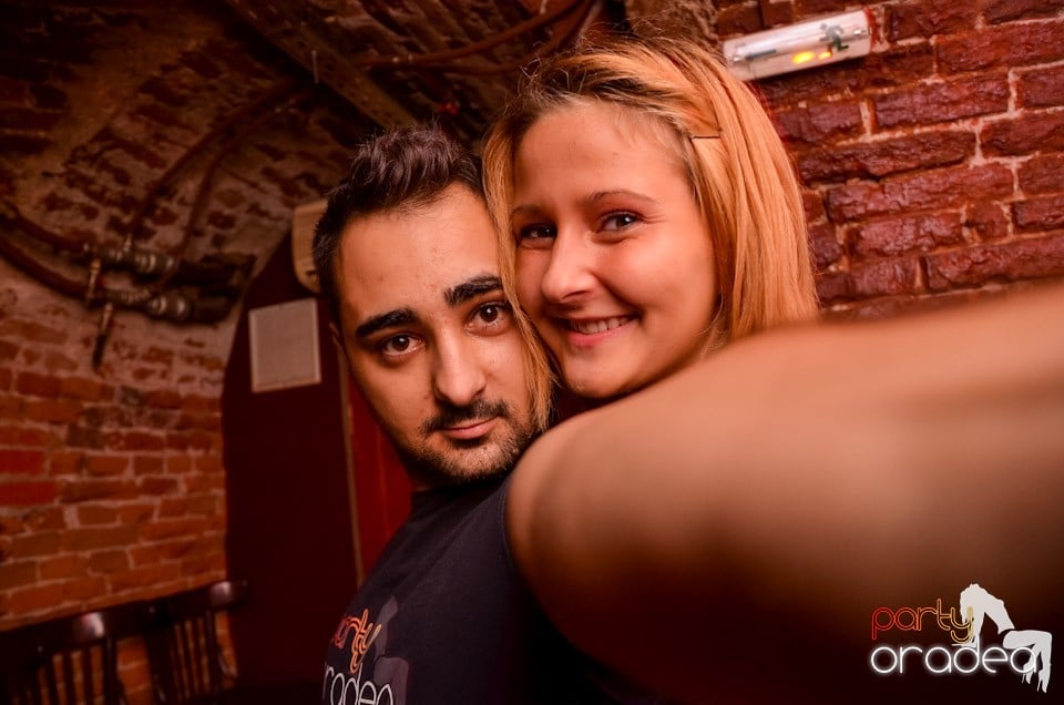 Şirul petrecerilor din Escape continuă şi joi, 