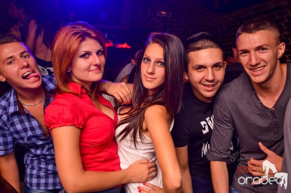 Şirul petrecerilor din Escape continuă şi joi, 