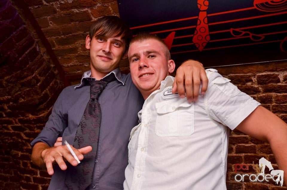 Şirul petrecerilor din Escape continuă şi joi, 