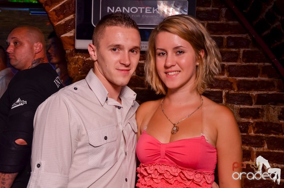 Şirul petrecerilor din Escape continuă şi joi, 