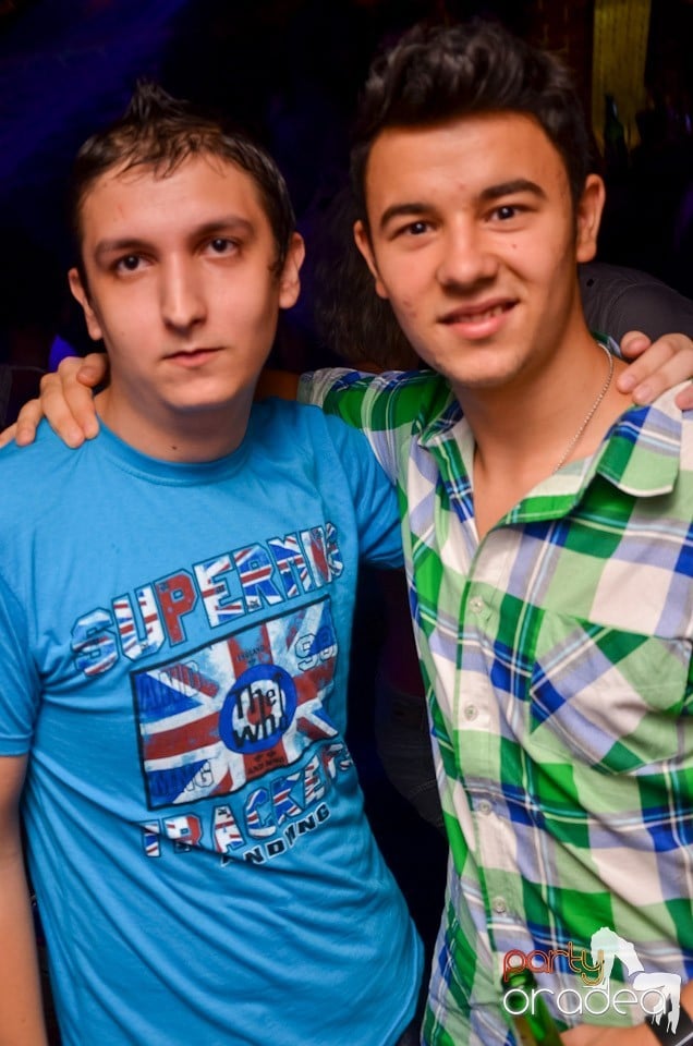 Şirul petrecerilor din Escape continuă şi joi, 