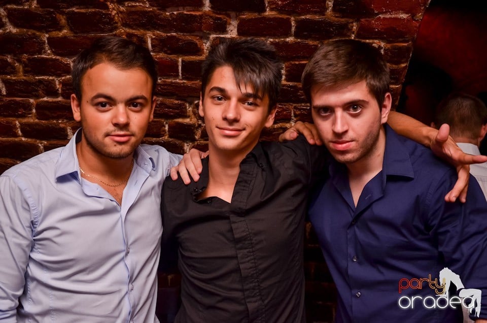 Şirul petrecerilor din Escape continuă şi joi, 