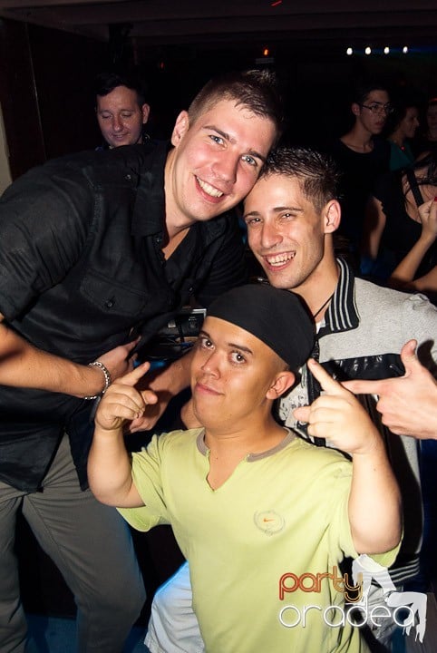 Sombrita de Tequila Party în Seven, 