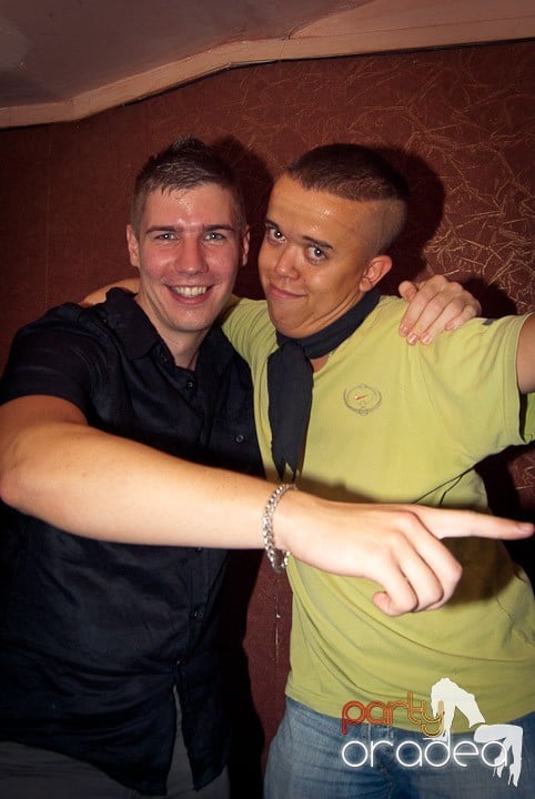 Sombrita de Tequila Party în Seven, 