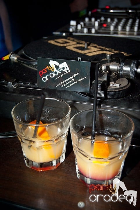 Sombrita de Tequila Party în Seven, 